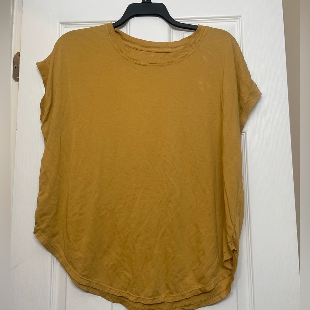 Lou and Grey boutique top